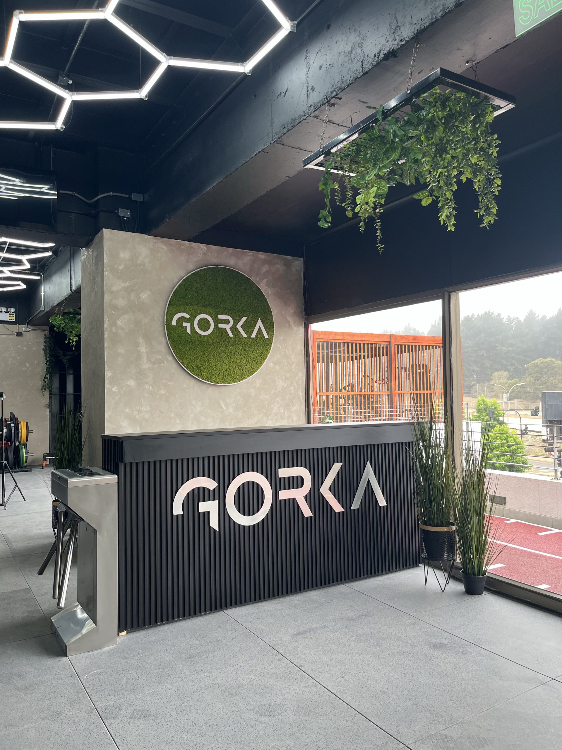 9C90EF8D-9026-4EA2-8335-8B39D7083EC4